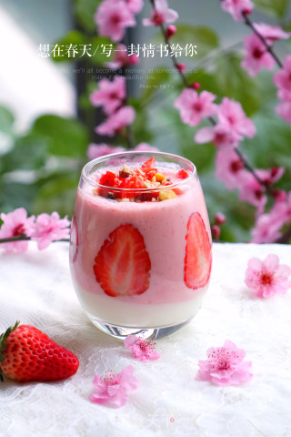 Strawberry Yogurt Cup recipe
