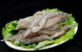 The Practice of Net Red Salted Egg Yolk Fish Skin recipe