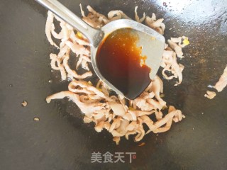 Hometown Traditional Snack-stir-fried Shredded Pork with Leek recipe