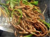 Stir-fried Shredded Pork with Green Pepper recipe
