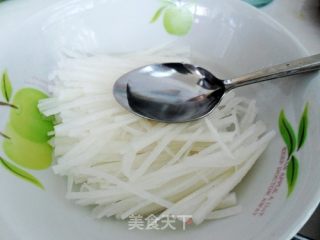 Ant Nest---sweet and Sour White Carrot Shreds recipe