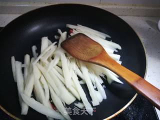 Stir-fried Lotus Root with Leek Flower recipe