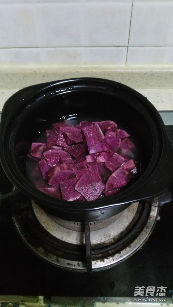 Purple Sweet Potato Lily Tremella Congee recipe