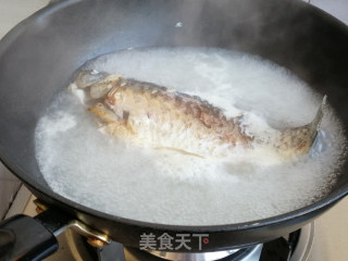 Carp Soup with Shredded Radish recipe
