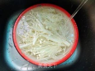 Enoki Mushroom with Lettuce recipe