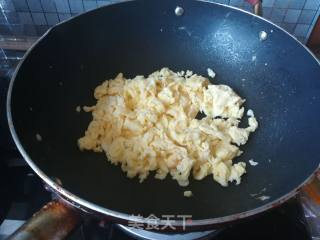 Scrambled Eggs with Tomatoes recipe