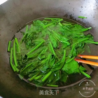 Spinach Soup with Chicken Meatballs recipe