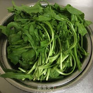 Shepherd's Purse Mixed with Fragrant Dried recipe