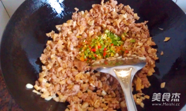 Stir-fried Minced Pork with Diced Radish recipe