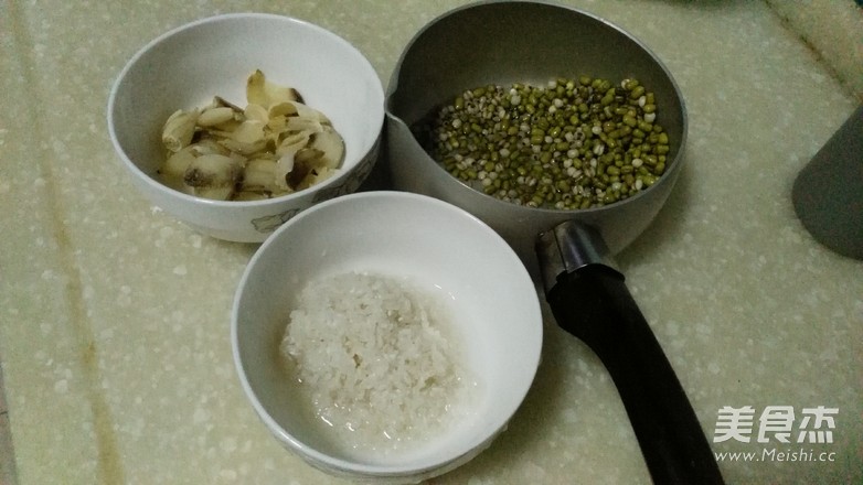 Mung Bean, Barley, and Lily Congee recipe