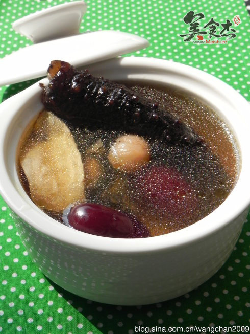 Sea Cucumber Fish Maw Black Chicken Soup recipe