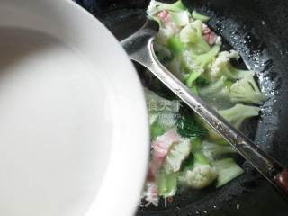 Bacon, Green, Cauliflower Soup recipe