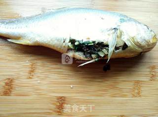 Braised Small Yellow Croaker in Brown Sauce recipe