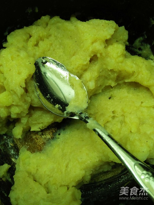 Fried Mashed Potatoes recipe