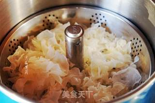 Snow Pear Soup with Rock Sugar Tremella recipe