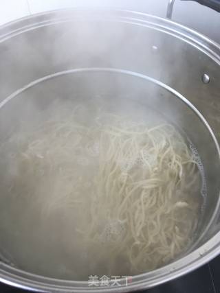 Fried Noodles with Bacon and Sea Cucumber recipe