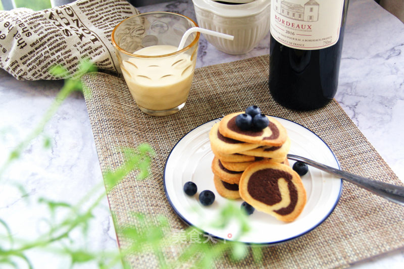 Two-color Curling Odd recipe