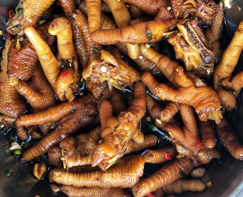 Chicken Feet Soaked in Chaotian Peppers recipe