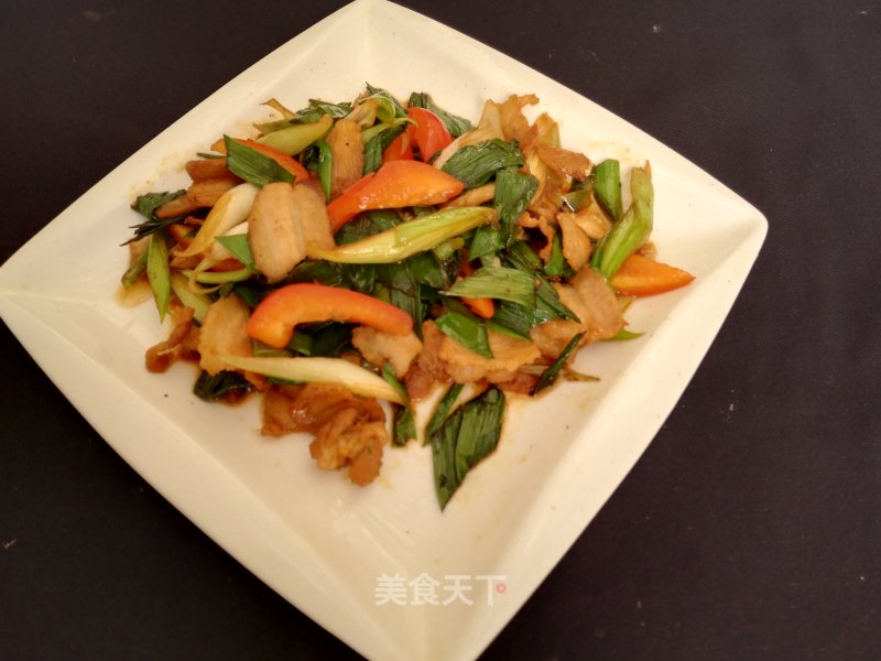 Stir-fried Pork Belly with Garlic Sprouts recipe