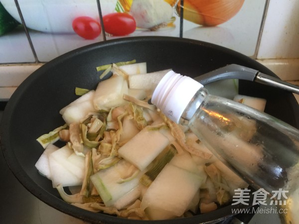 Scallops and Winter Melon Soup recipe