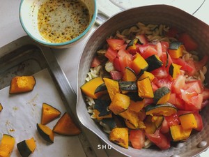 Creative Light Summer Food | Curry Yogurt Pumpkin Cold Pasta recipe