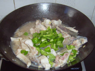Fried Fish Cubes with Green Pepper recipe