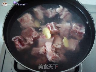 Radish Simmered Pork Ribs Soup recipe