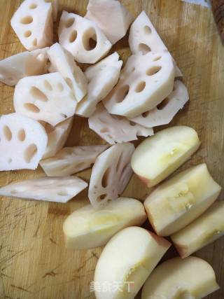 Cantonese Soup: Lotus Root and Apple 🍎 Pork Ribs Soup recipe