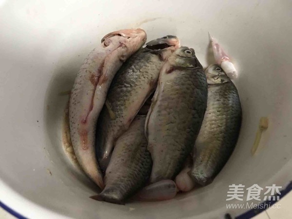 Wild Crucian Carp Soup recipe