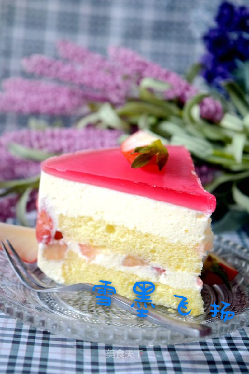 #aca烤明星大赛# Yogurt Strawberry Mousse Cake recipe