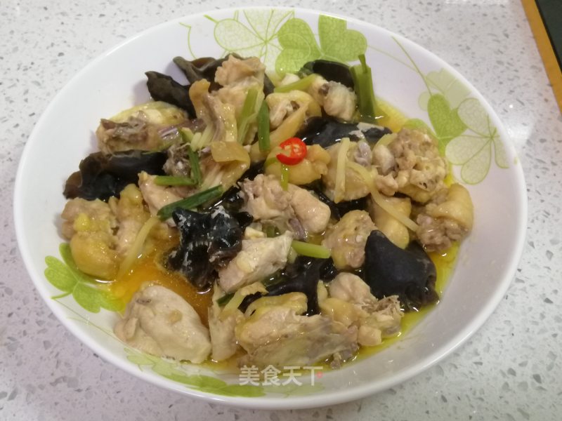 Steamed Chicken with Fungus recipe