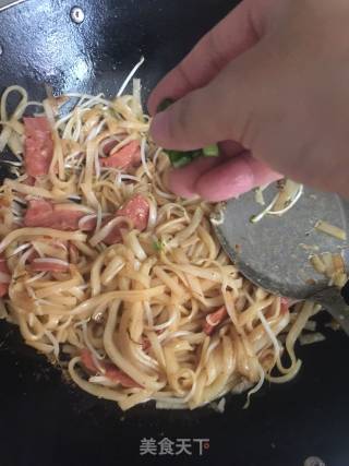 Fried Hor Fun with Bacon recipe