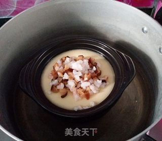 Steamed Eggs with Krill Meat and Mushrooms recipe