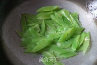 Fried Lettuce with Clams recipe