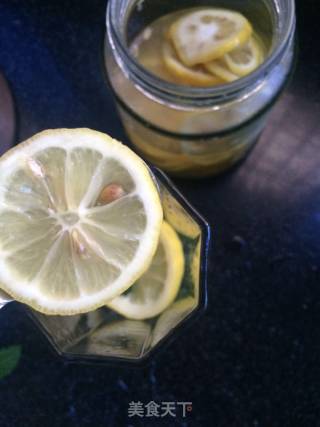 Lemon Mint Water recipe