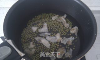 Mung Bean Lily Soup recipe