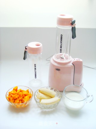 Mango Banana Smoothie recipe