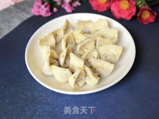 Large Wontons with Mushroom Minced Pork recipe