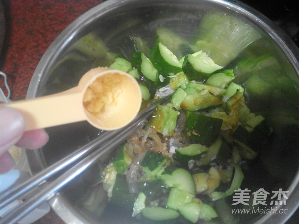 Jellyfish Salad with Cucumber recipe