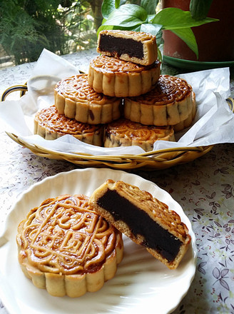 Cantonese Bean Paste Mooncake recipe