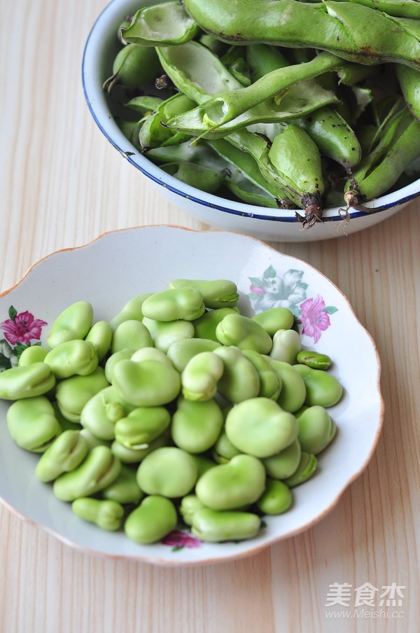 Fried Chicken with Broad Beans recipe