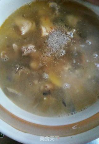 Stewed Chicken with Straw Mushrooms recipe