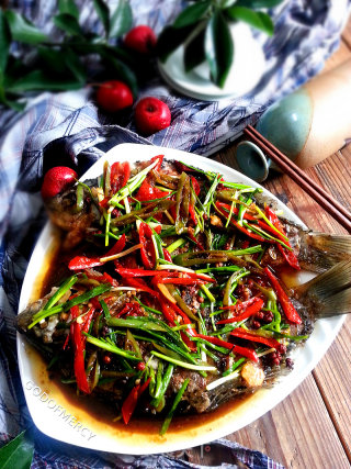 Messy Fish ~ Crucian Carp with Spicy Braised Sauce recipe