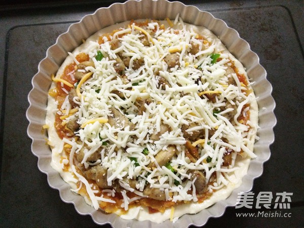 Black Pepper Chicken Pizza recipe