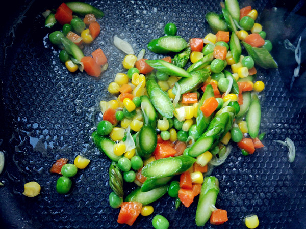 Fried Rice with Asparagus and Salted Egg recipe