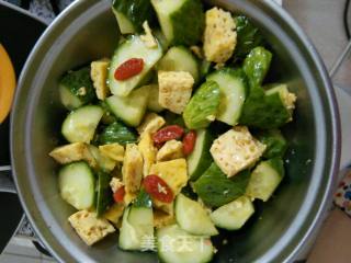 Cucumber Steamed Egg with Oil-free Cold Dressing recipe