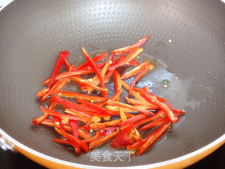 Fried Noodles with Red Pepper recipe