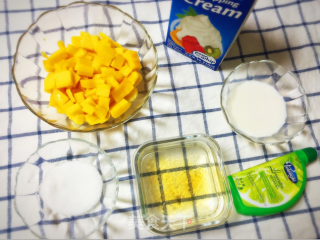 Summer Cool-mango Yogurt Cheese Mousse Cake recipe