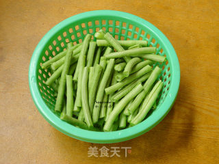 Stir-fried Beans with Chicken Gizzards recipe