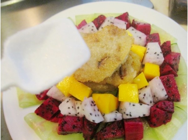 Fried Rice Dumplings with Vegetables and Fruits recipe